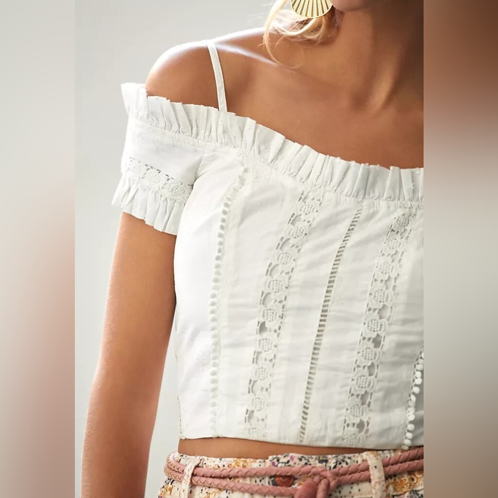 ANTHROPOLOGIE white cropped top. Size 2. Worn once